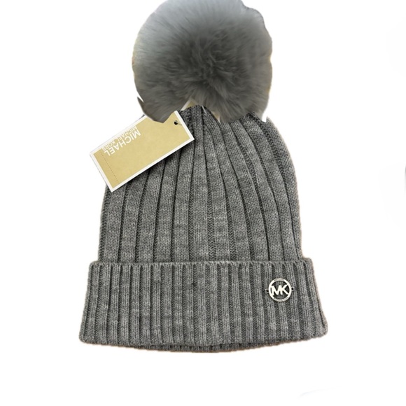 NWT! Michael KORS Winter Hat with Very Soft Pom Pom and Super Soft on the Inside - Picture 2 of 3